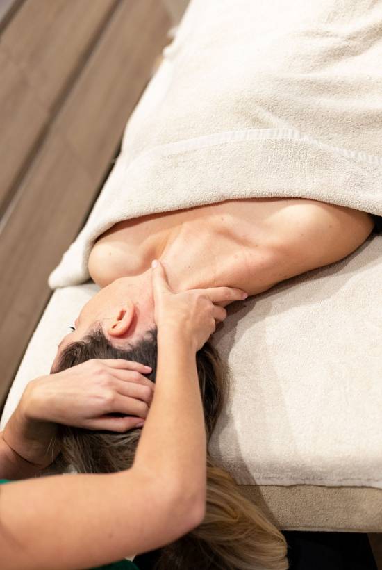 Un massage à Dieulefit, au Palais des fleurs par Marion Bonal